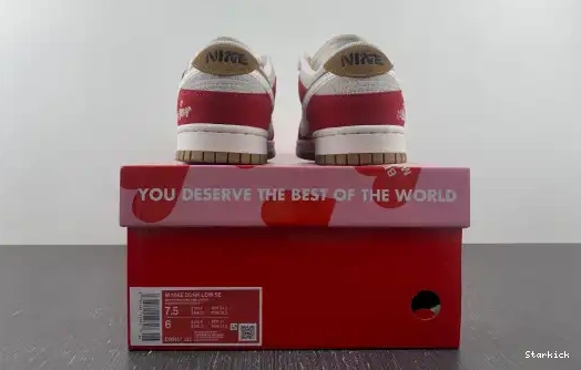 Green Brown Red 85 Low White Christmas SB DO9457-112 Dunk Nike 0504